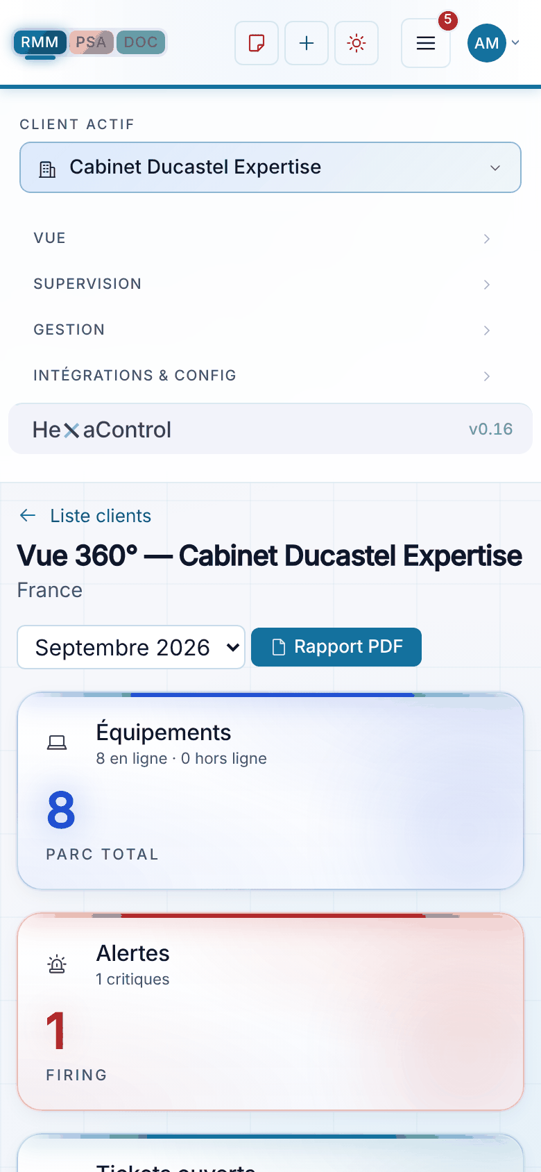 La console sur le téléphone — Version installable et application Android : le client actif, ses équipements et ses alertes.