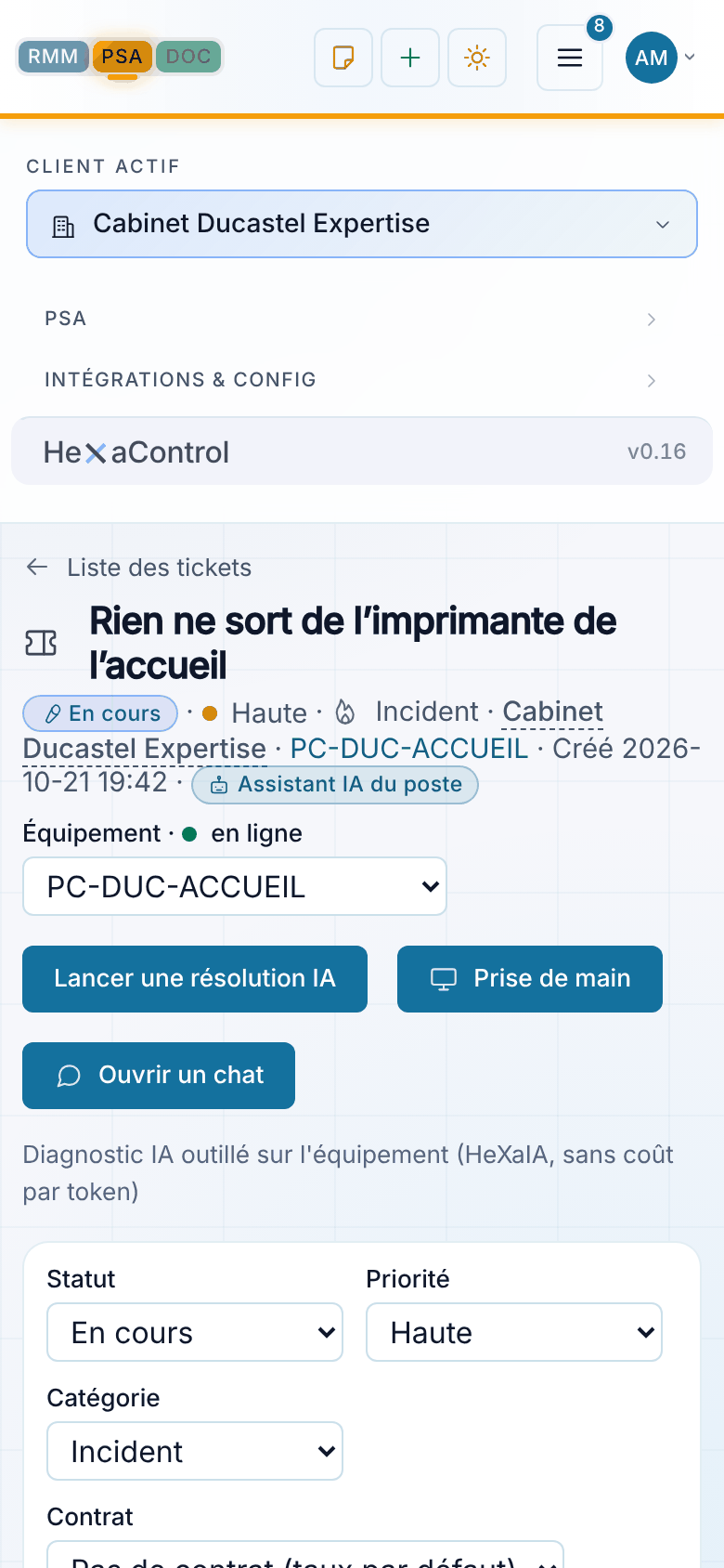 Un ticket en déplacement — Le ticket et son poste, avec la résolution IA, la prise de main et le chat.